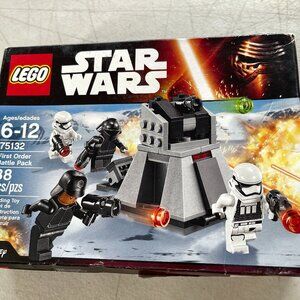 LEGO 75132 STAR WARS FIRST ORDER BATTLE PACK - NEW SEALED - BOX DAMAGED